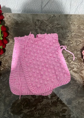 Pembe Örgü Bebek Önlüğü - Görsel 2