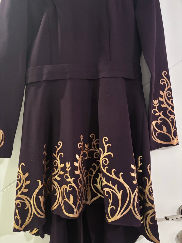 Uzun Kollu Mor Nakışlı Gotik Kadın Elbise - Görsel 2