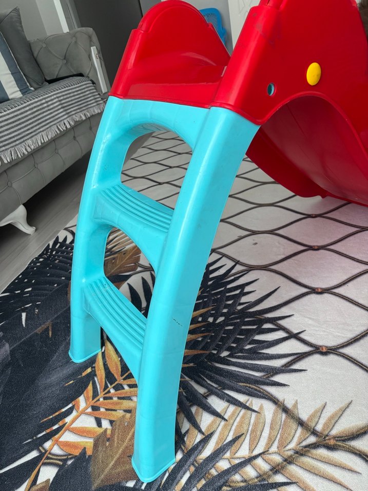 Renkli Çocuk Kaydırağı - Görsel 2