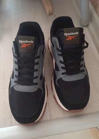 Reebok 42