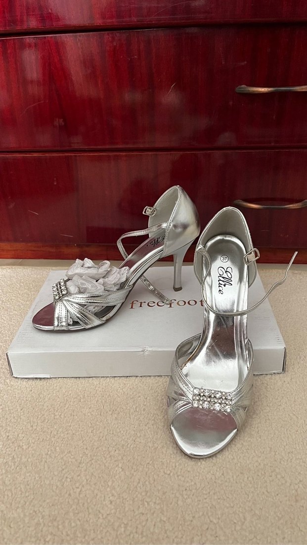 Gri Beyaz Metalik Topuklu Kadın Abiye Ayakkabı - Görsel 2