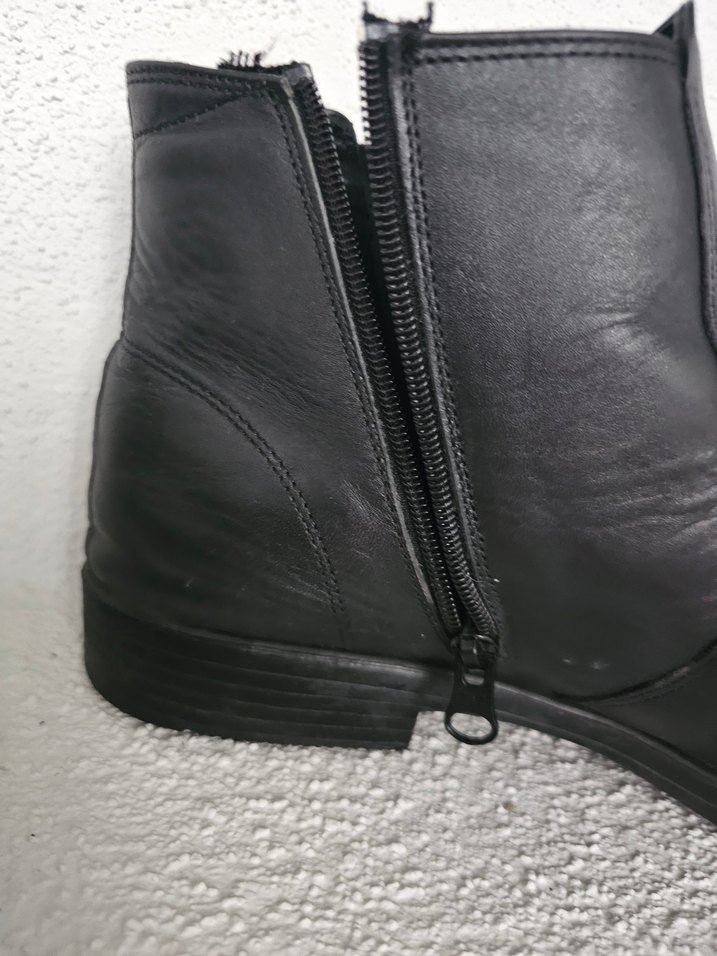 Siyah Deri erkek Günlük  Bot - Görsel 3