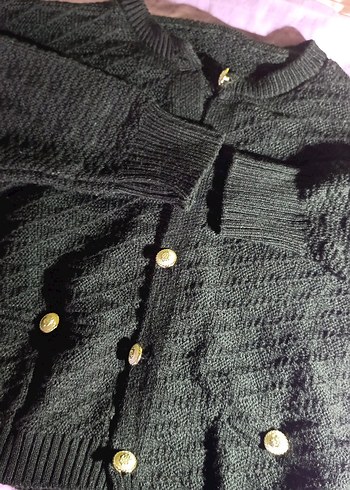 Düğmeli Siyah Triko Hırka - Görsel 4