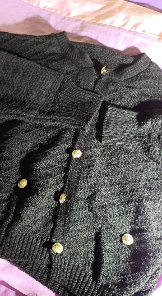 Düğmeli Siyah Triko Hırka - Görsel 4