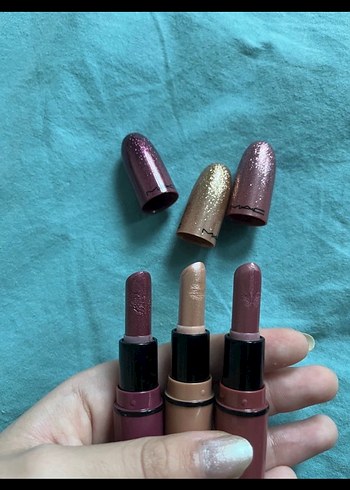 MAC yılbaşı serisi mini mac ruhlar simli ruj glos - Görsel 3