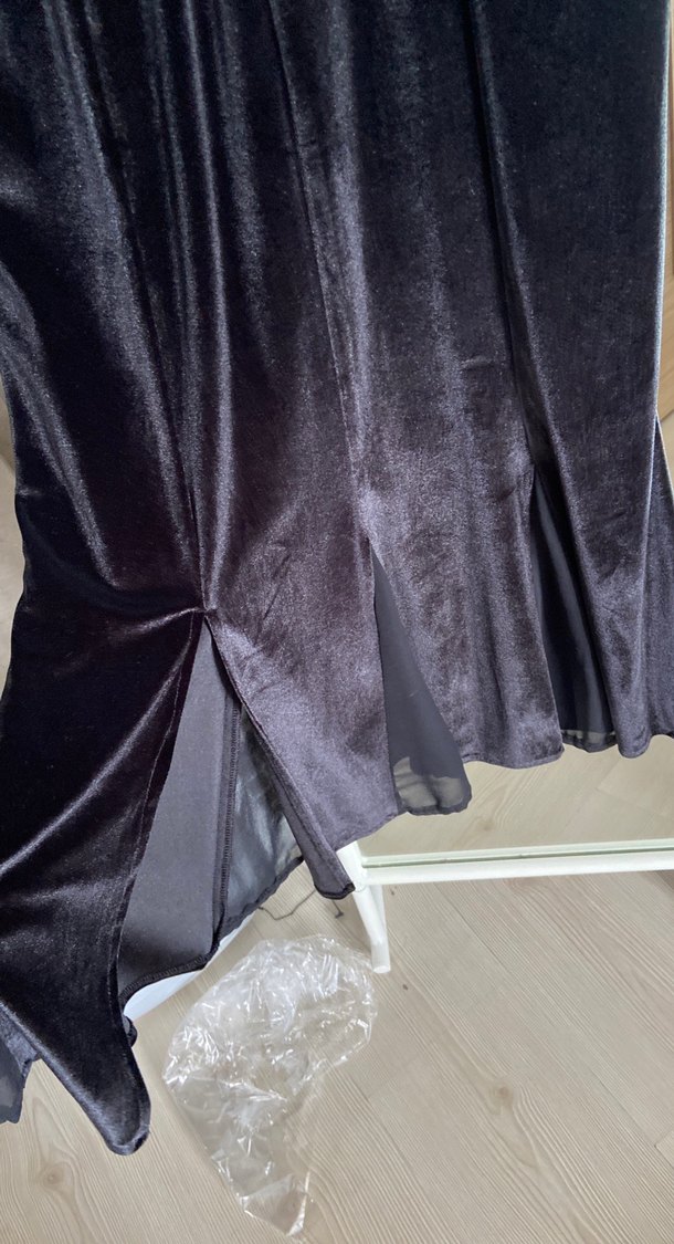 Uzun Kollu Siyah Drapeli Kadın Abiye Elbise - Görsel 3