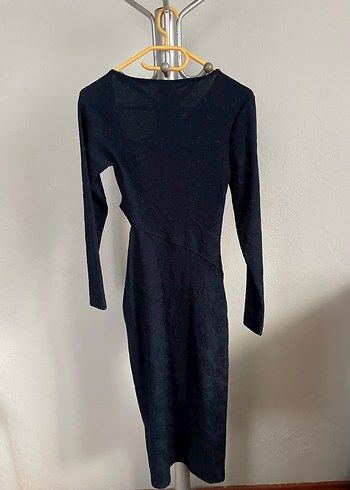 Zara Siyah V Yakalı Uzun Triko Elbise - Görsel 4