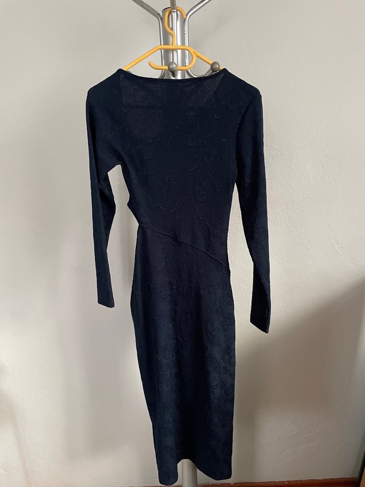 Zara Siyah V Yakalı Uzun Triko Elbise - Görsel 4