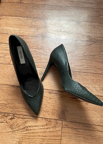 İpekyol Marka Yeşil Yılan Derisi Desenli İnce Topuklu Stiletto - Görsel 2