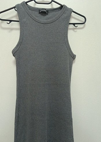 Gri Uzun Kolsuz Dar Kesim Elbise - Görsel 2