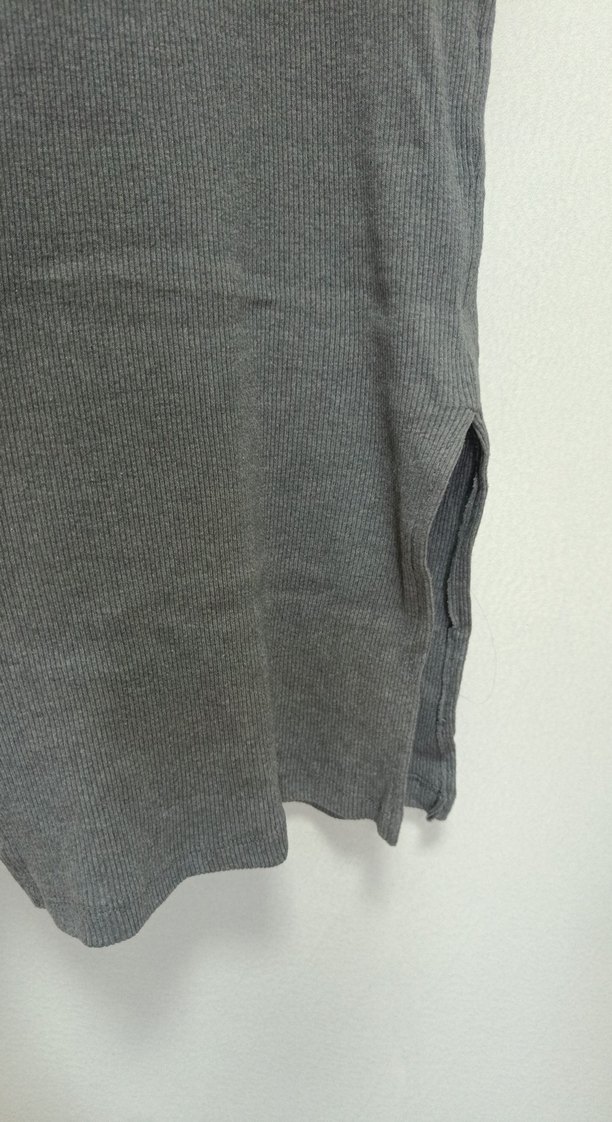 Gri Uzun Kolsuz Dar Kesim Elbise - Görsel 4