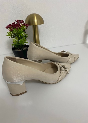 Bej Tokalı Topuklu Kadın Ayakkabı - Görsel 2