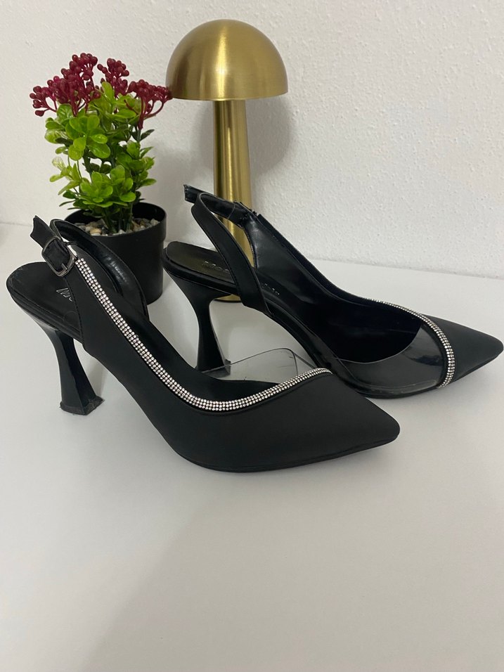 Siyah Tokalı Stiletto Kadın Ayakkabı - Görsel 2