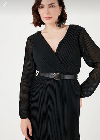 Uzun Piliseli Siyah Kadın Elbise - Görsel 3