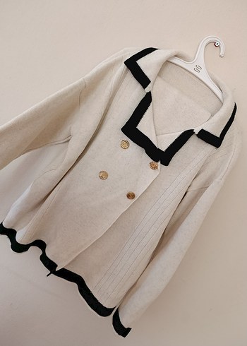 Düğmeli Beyaz Triko Takım - Görsel 4