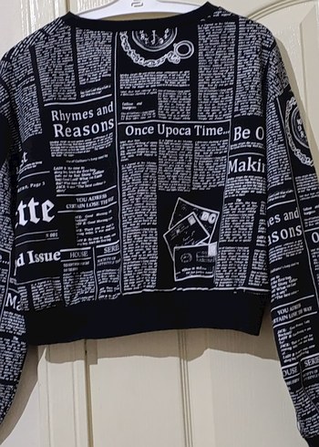 Kadın Siyah Baskılı Kısa Sweatshirt - Görsel 4