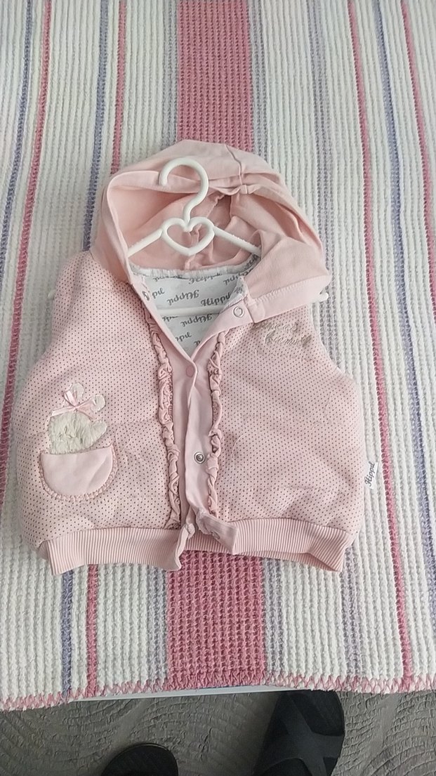 Nakışlı Kapüşonlu Kız Örme Yelek - Görsel 2