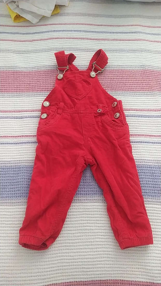 Erkek Çocuk Kırmızı Askılı Düğmeli Tulum - Görsel 2