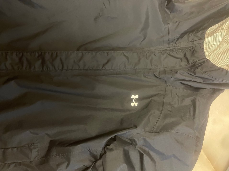 Kadın Siyah Kapüşonlu Yağmurluk - Görsel 3