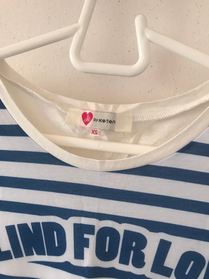 KOTON Mavi Çizgili Baskılı Tişört - Görsel 4