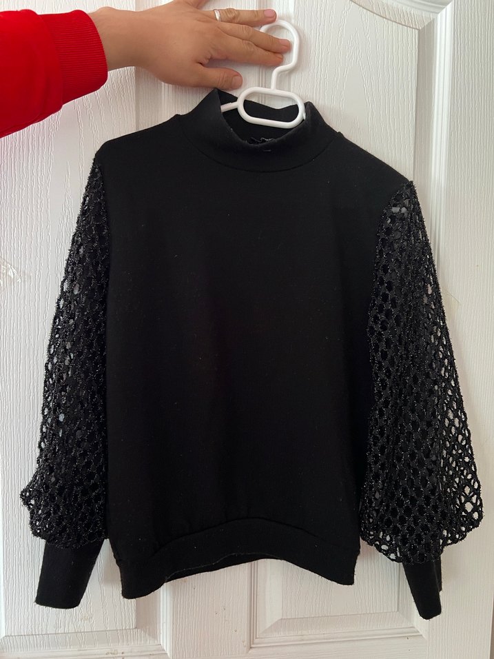 Dantel Detaylı Siyah Triko bluz - Görsel 3