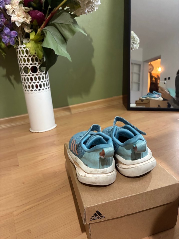 Mavi Adidas çocuk spor ayakkabısı - Görsel 3