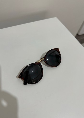 H&M Güneş Gözlüğü - Görsel 4