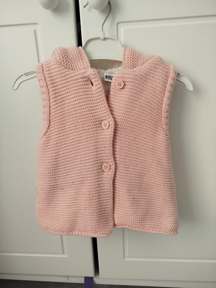 Kız Çocuk Kapüşonlu Beyaz Peluş Yelek - Görsel 3