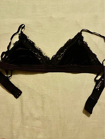 Siyah saten bralet sütyen