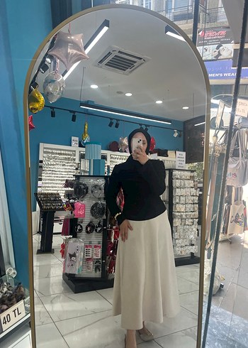 Kırık beyaz kadife etek - Görsel 2