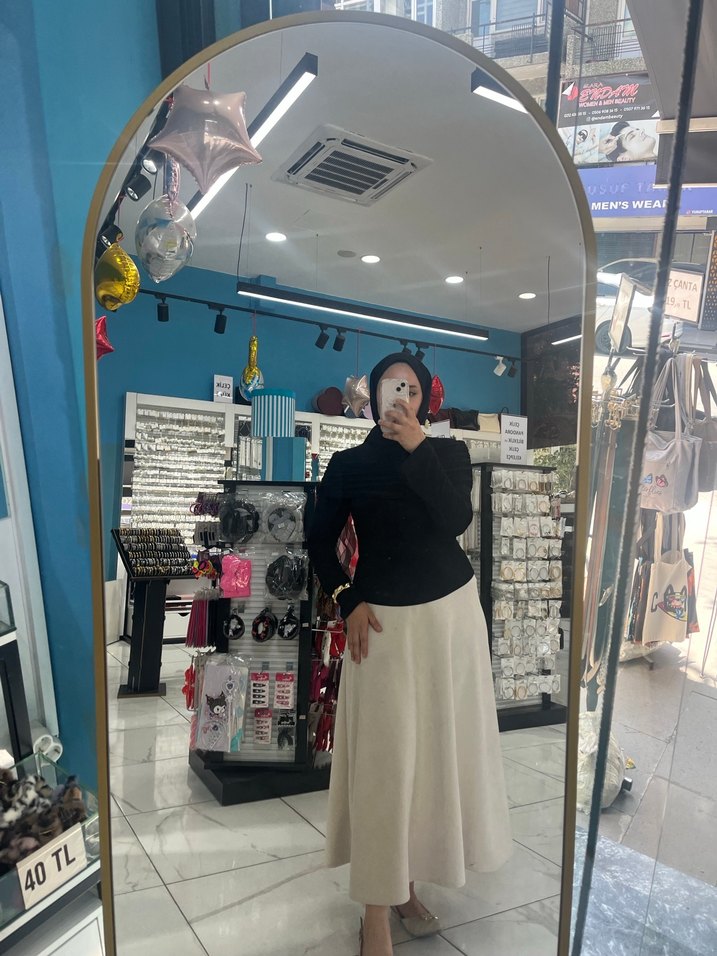 Kırık beyaz kadife etek - Görsel 2