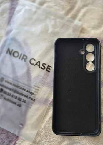 SAMSUNG S24 FE Parlak Beyaz Kiraz Desenli Telefon Kılıfı - Görsel 2