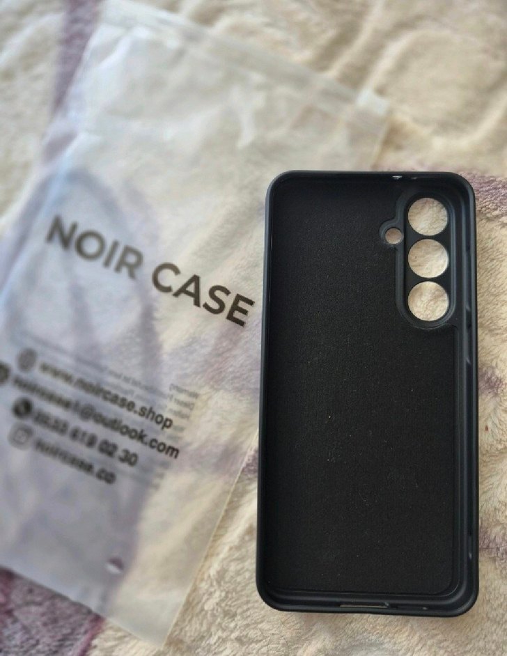 SAMSUNG S24 FE Parlak Beyaz Kiraz Desenli Telefon Kılıfı - Görsel 2