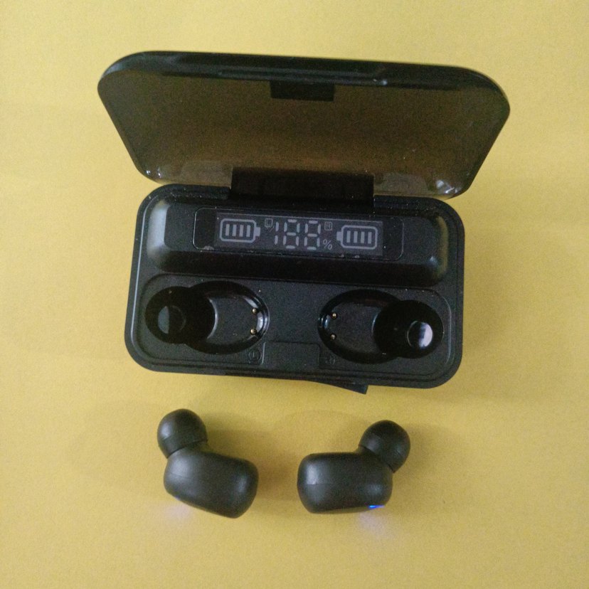 Siyah renk Kablosuz Kulaklık ve Powerbank - Görsel 3