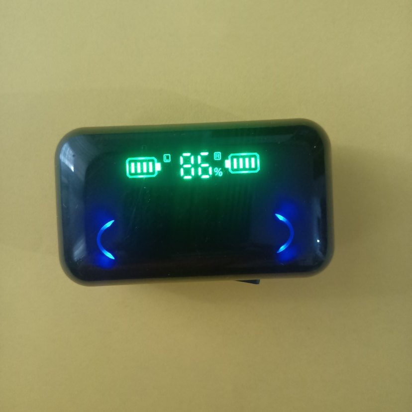 Siyah renk Kablosuz Kulaklık ve Powerbank - Görsel 2