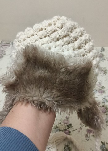 Kız için  9-10 yaş Bohem Kürklü Beyaz Örgü Bere - Görsel 3