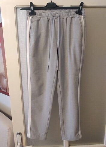Twist gümüş gri beyaz yan şeritli kumaş jogging pantolon