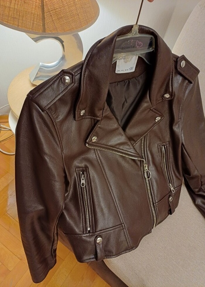 Bershka L beden yepyeni nokta cizik vs yok acı kahve L beden bik - Görsel 5