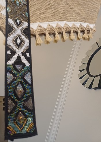 boncuk işlemeli nefis renk ve desene sahip kemer - Görsel 3