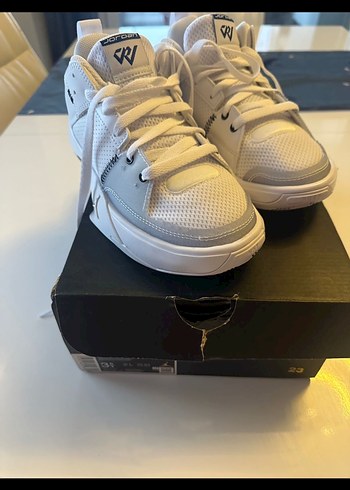 Jordan Beyaz Gri Spor Ayakkabı Velcro - Görsel 3