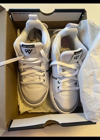 Jordan Beyaz Gri Spor Ayakkabı Velcro - Görsel 5