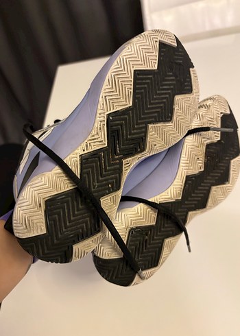 Adidas Mor Siyah Bağcıklı Basketbol Ayakkabısı - Görsel 5