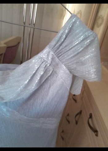 Gri Drapeli Midi Straplez Abiye Trendyol tek kollu elbise simli - Görsel 6