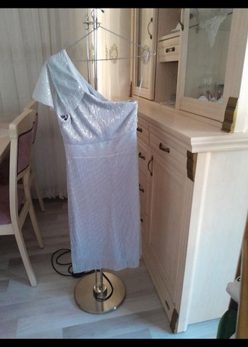 Gri Drapeli Midi Straplez Abiye Trendyol tek kollu elbise simli - Görsel 2