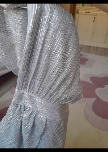 Gri Drapeli Midi Straplez Abiye Trendyol tek kollu elbise simli - Görsel 8