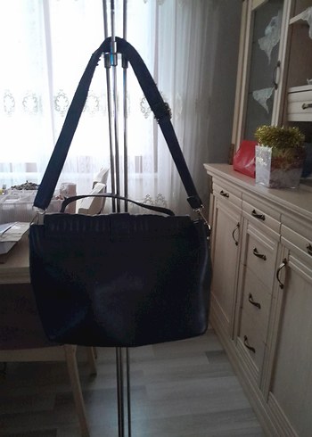 Orjinal Guess Siyah Deri Kadın Çanta - Görsel 4