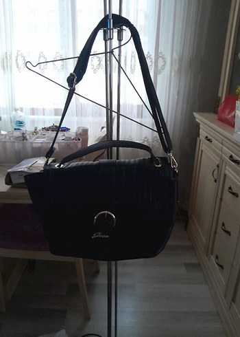 Orjinal Guess Siyah Deri Kadın Çanta - Görsel 3