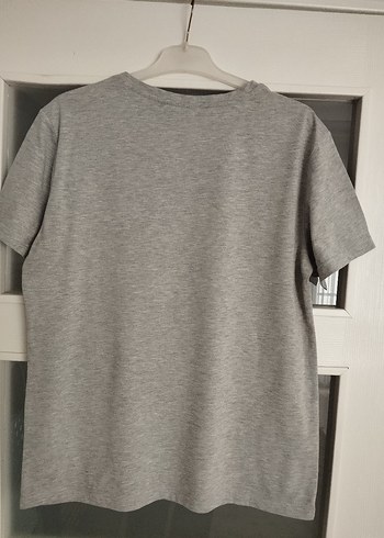 Gri V Yaka Kısa Kollu Erkek Tişört - Görsel 2