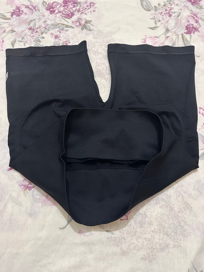 Siyah Mini Hamile Spor Şortu - Görsel 4