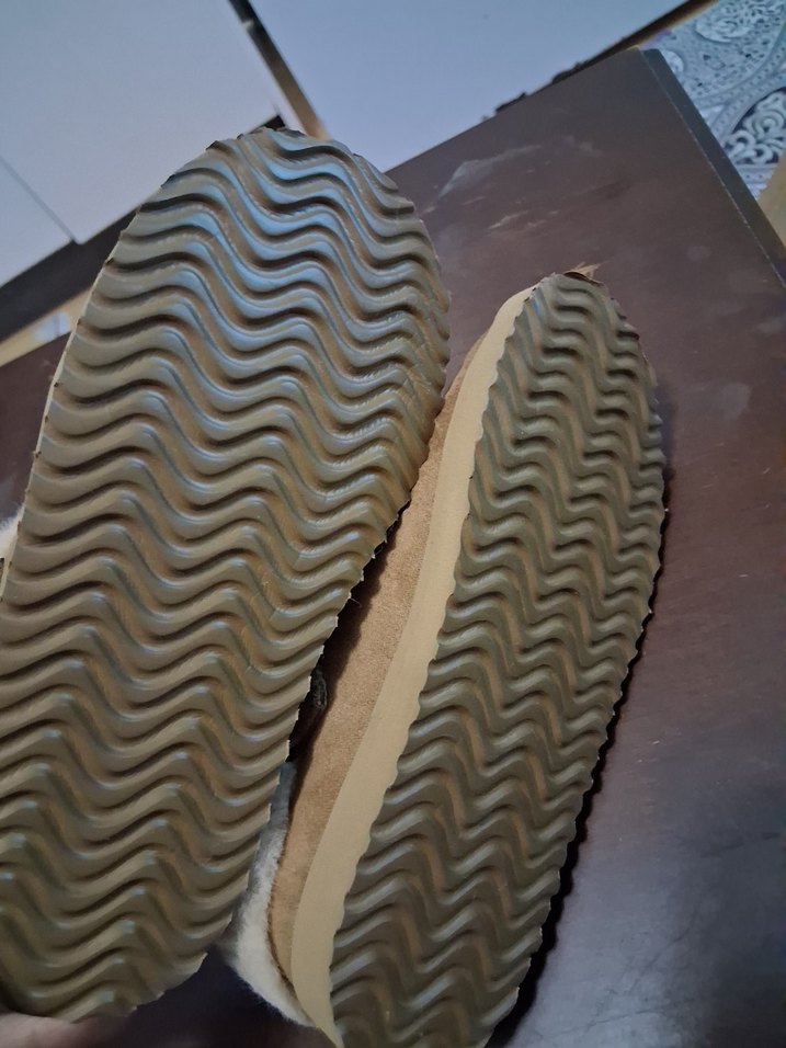 Peluş Detaylı Bej Baskılı Kız Ev Terliği - Görsel 3